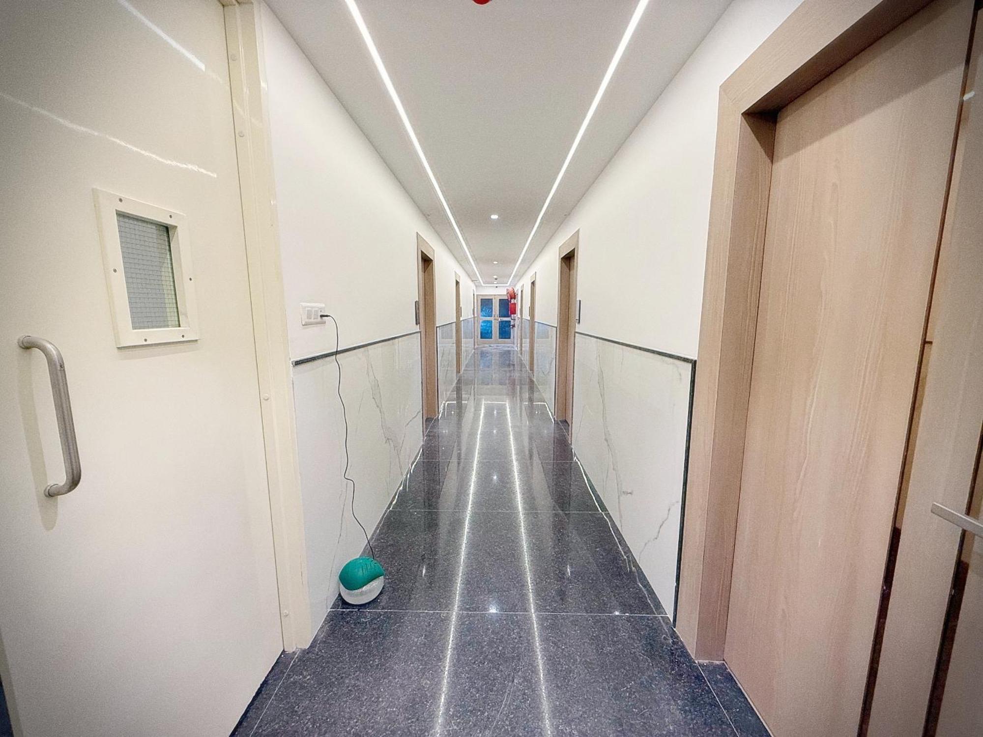 ניו דלהי The Orion Hotel Era - Delhi Airport מראה חיצוני תמונה