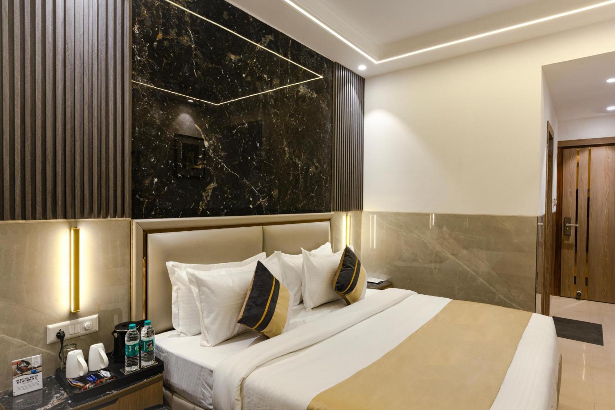 ניו דלהי The Orion Hotel Era - Delhi Airport מראה חיצוני תמונה
