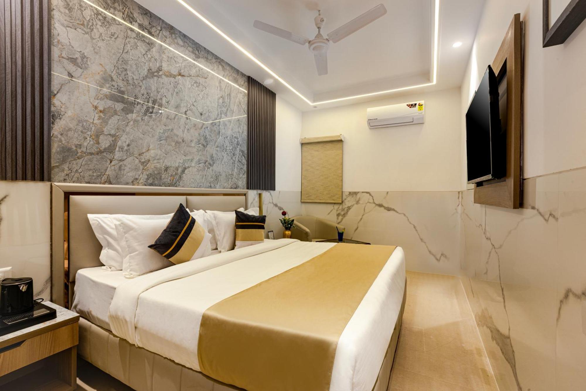 ניו דלהי The Orion Hotel Era - Delhi Airport מראה חיצוני תמונה